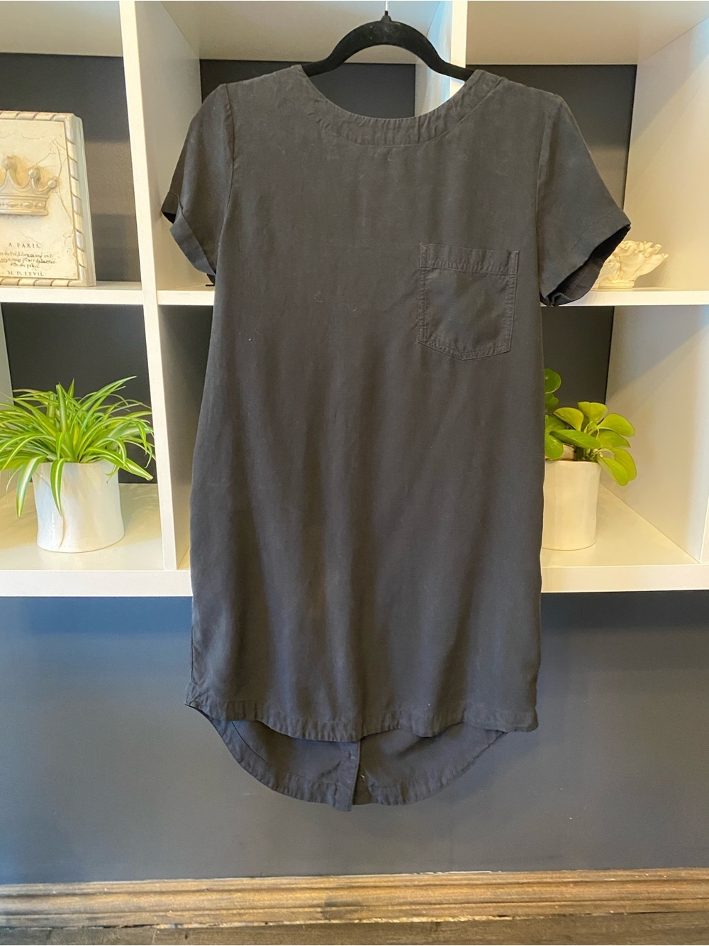 Beautiful Black cloth & stone Charcoal Short-Sleeve Pocket Tunic Dress Size XS
